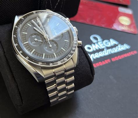 is omega speedmaster a scam.